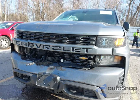 2021 Chevrolet Silverado 1500 4Wd Short Bed Custom z USA, uszkodzony, nr VIN 3GCPYBEK2MG328230